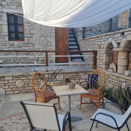Villa Olive Old Qeparo Luaran gambar