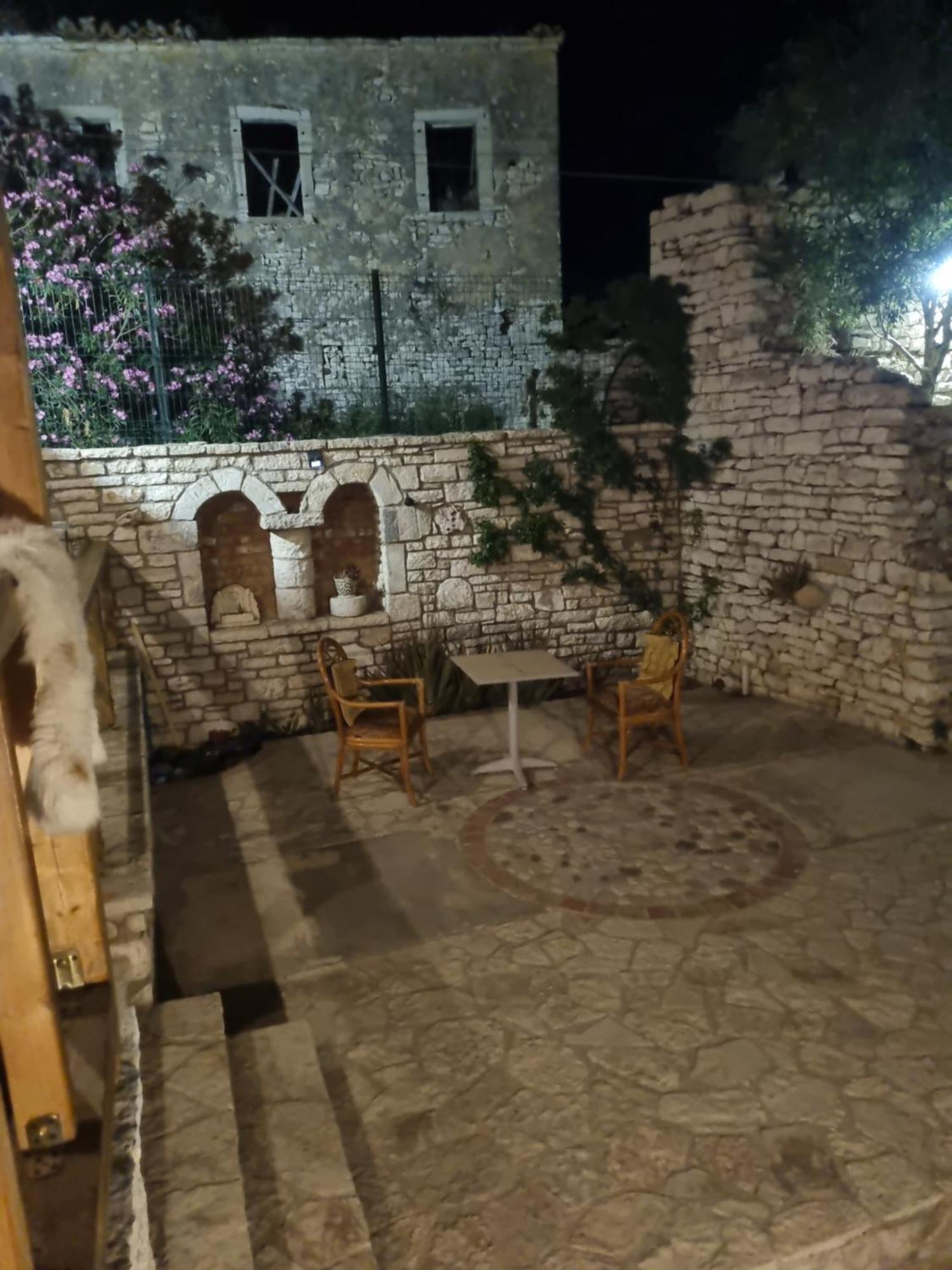 Villa Olive Old Qeparo Luaran gambar