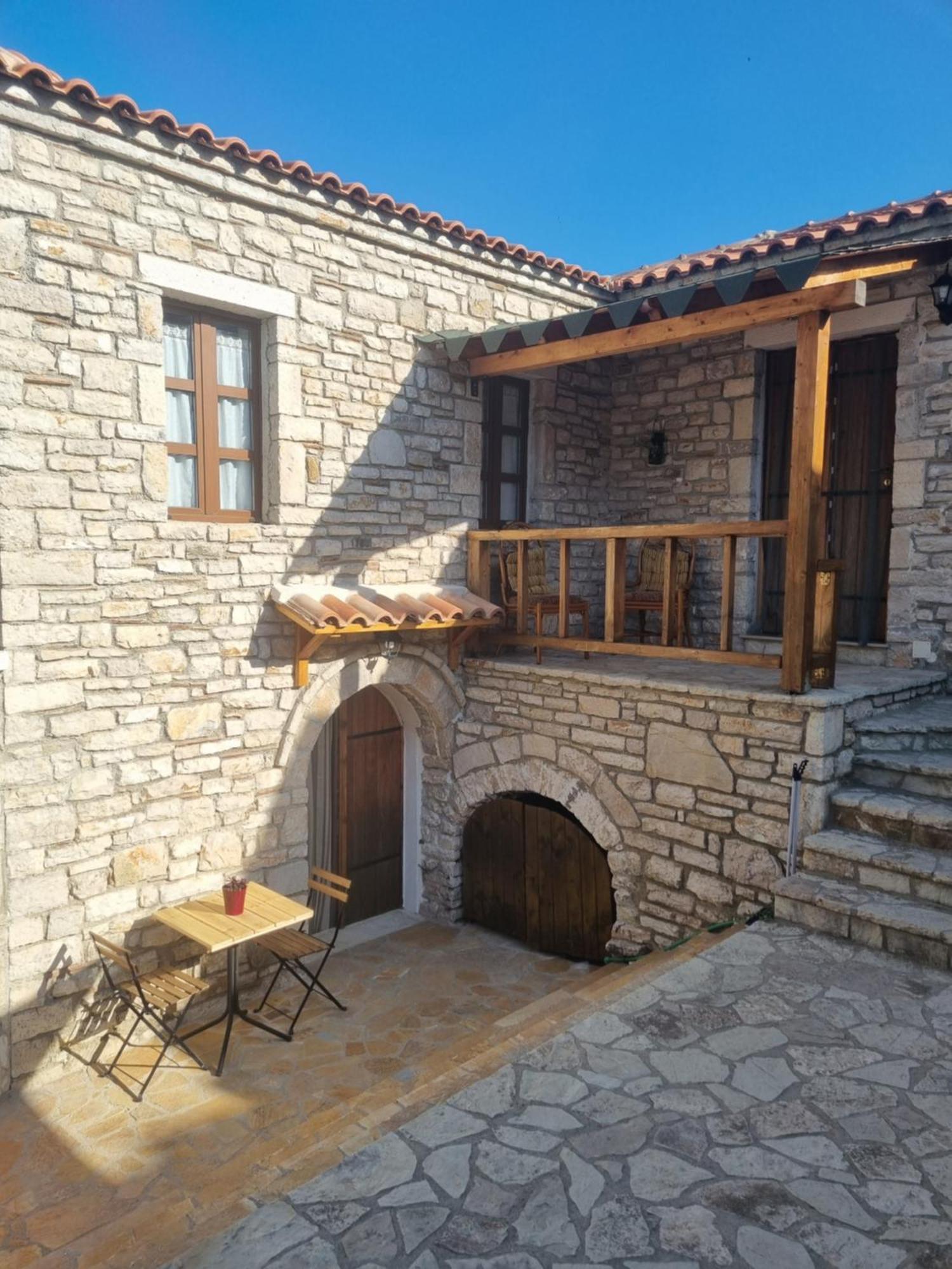 Villa Olive Old Qeparo Luaran gambar