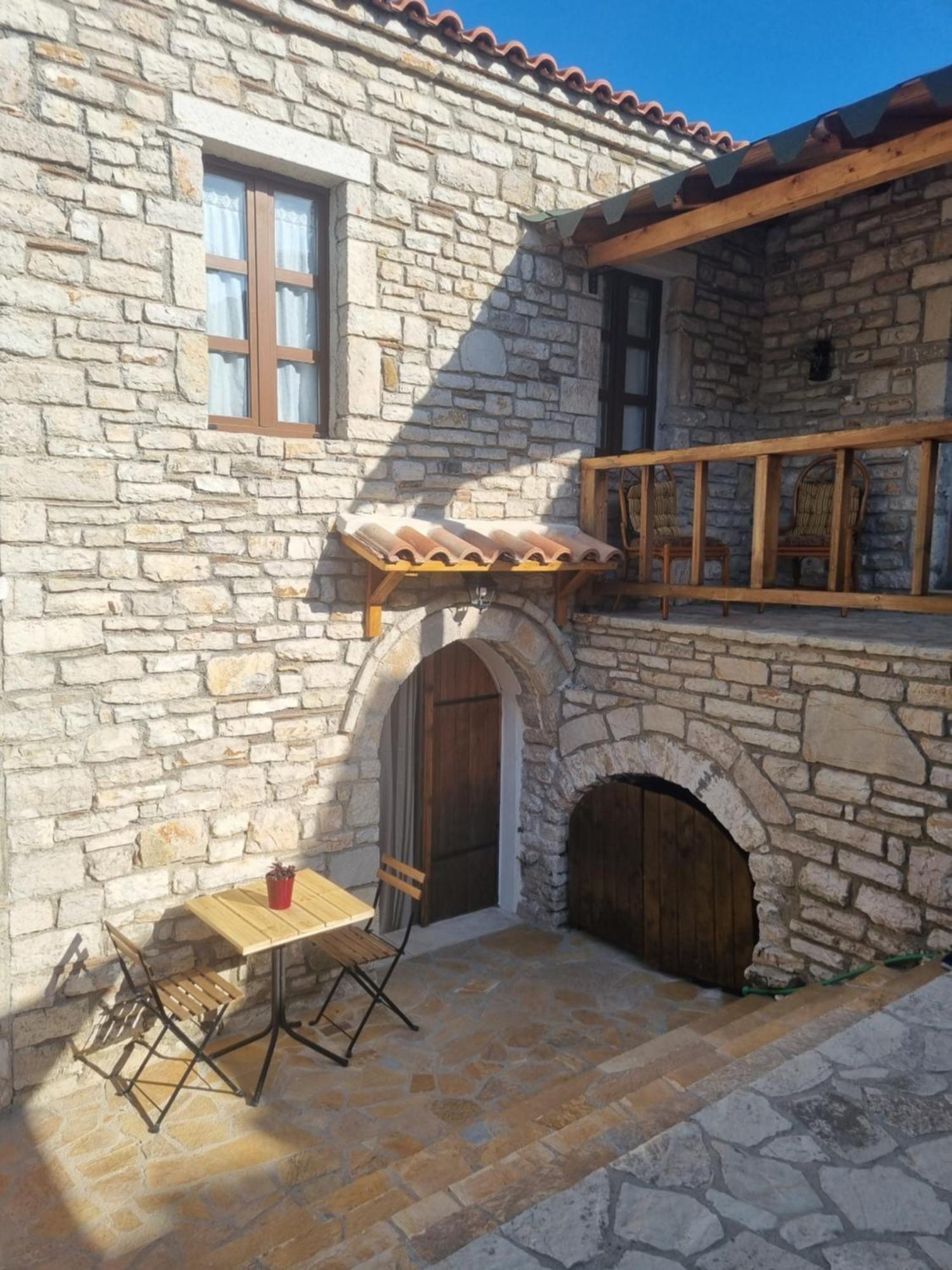 Villa Olive Old Qeparo Luaran gambar