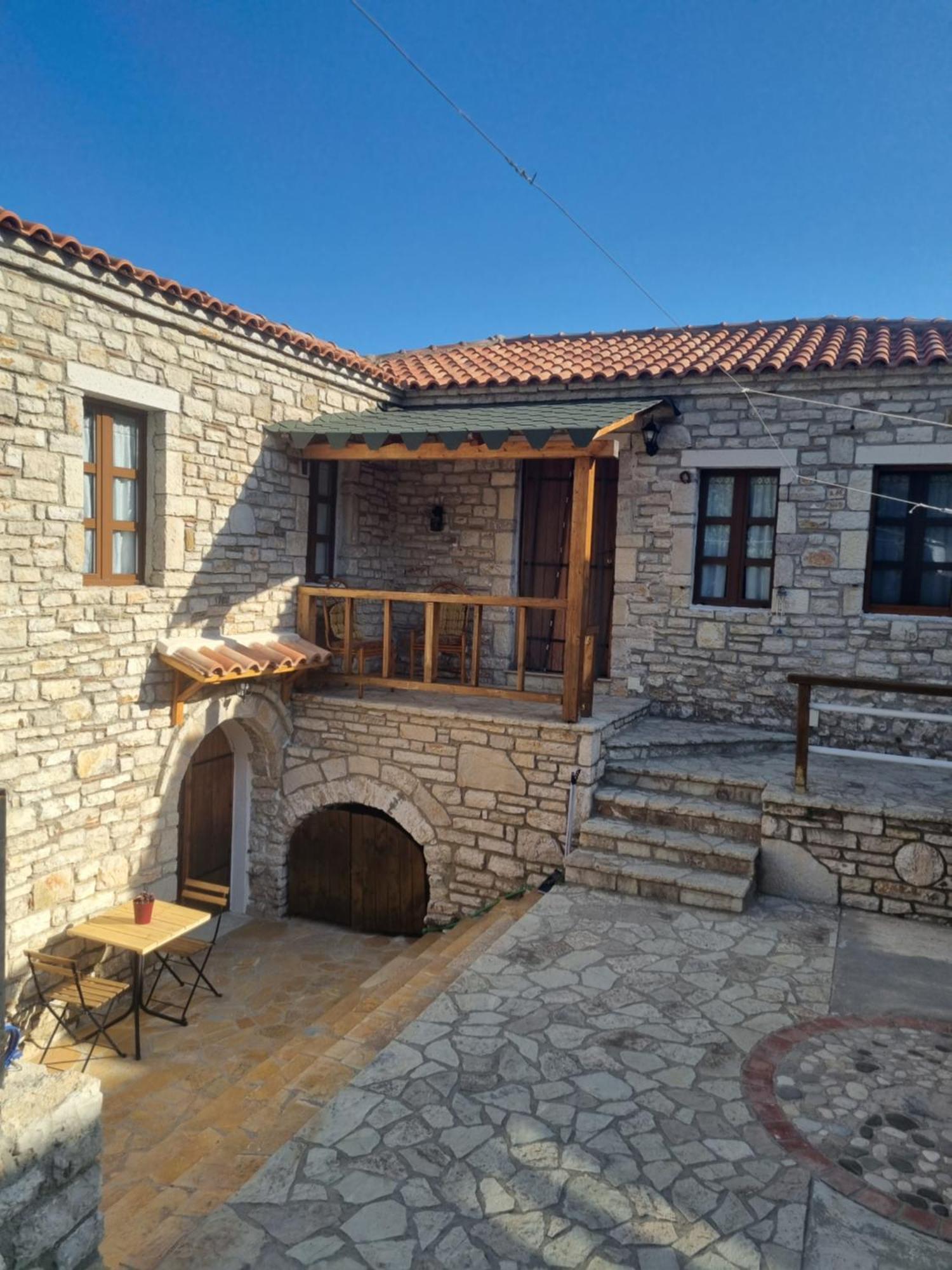 Villa Olive Old Qeparo Luaran gambar