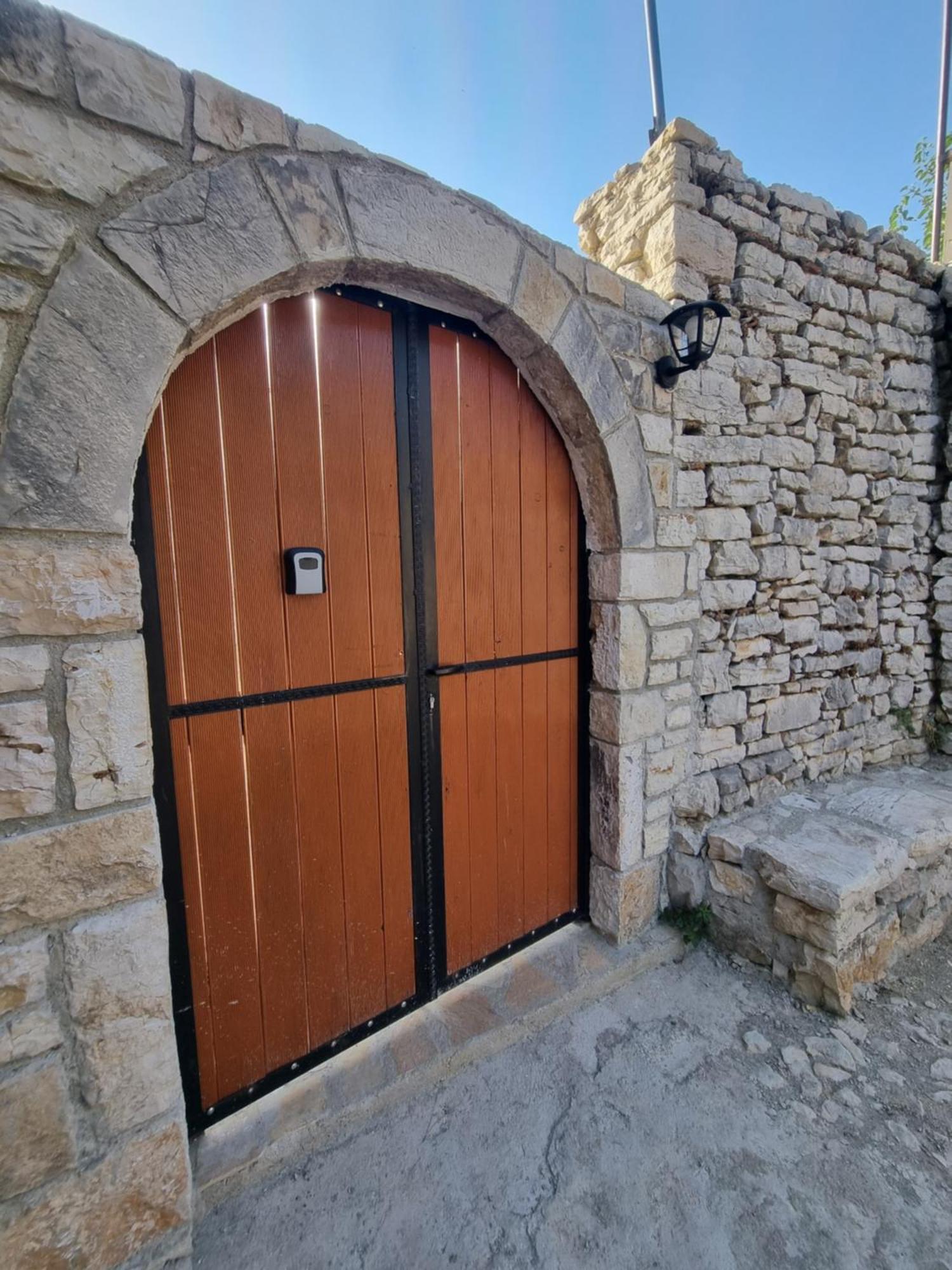 Villa Olive Old Qeparo Luaran gambar